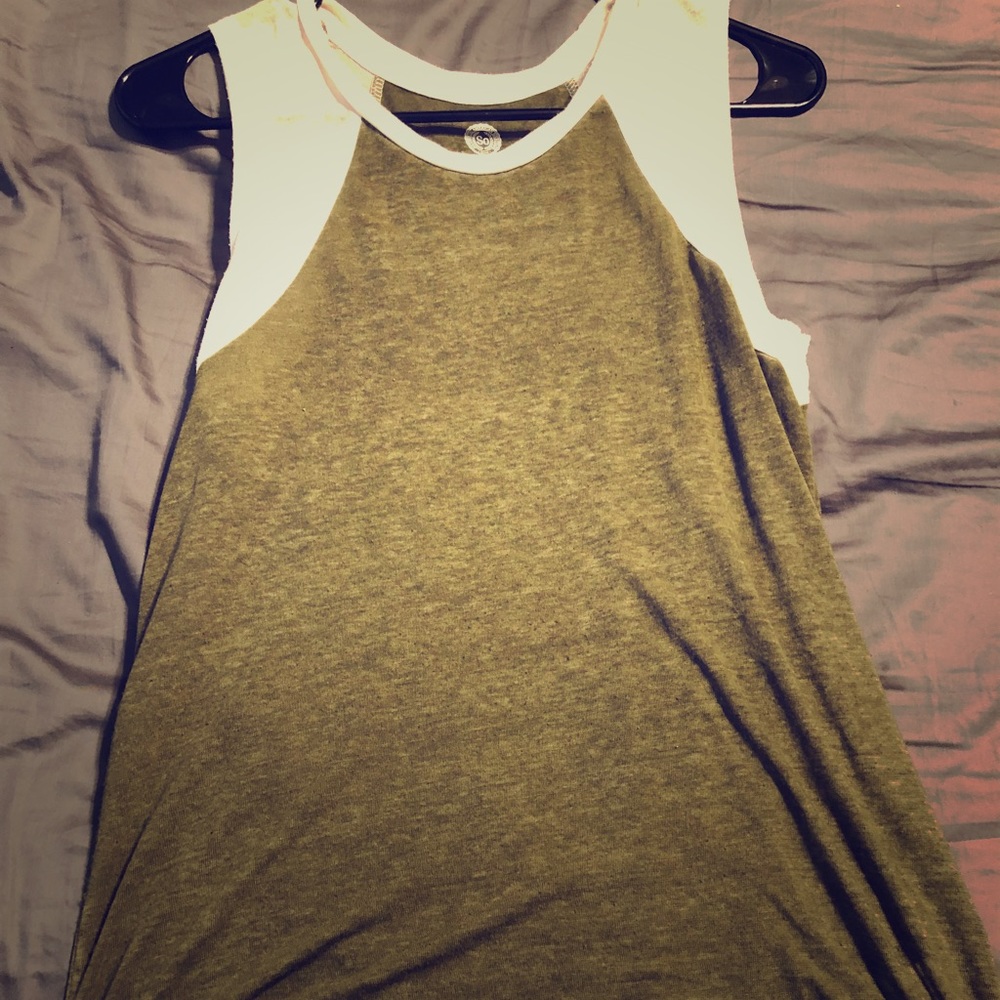 Green and white tank